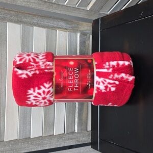 Fleece Snowflake Throw | Holiday Classics | 46"x56"